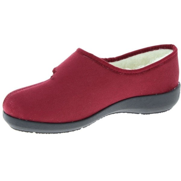 Chausson de maison femme TOTIE bordeaux vue de côté PODOWELL Chausson de maison femme TOTIE bordeaux vue de côté PODOWELL
