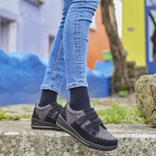 Sneakers baskets pour femme CHUT SUZIE PODOWELL Beige vue de côté