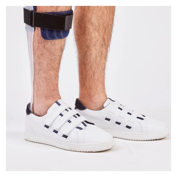 Chaussure orthopédique de type basket pour homme CHUT Yannick Blanc PODOWELL Chaussure orthopédique de type basket pour homme CHUT Yannick Blanc PODOWELL